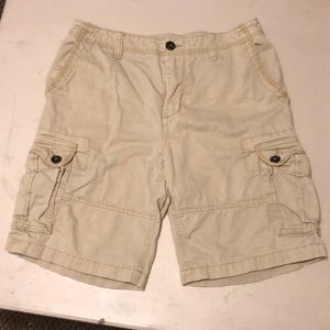 Aeropostale size 32 Men’s Khaki cargo shorts